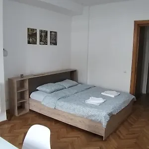 Domum George Enescu Apartamento