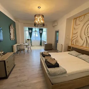 Domum George Enescu Apartamento